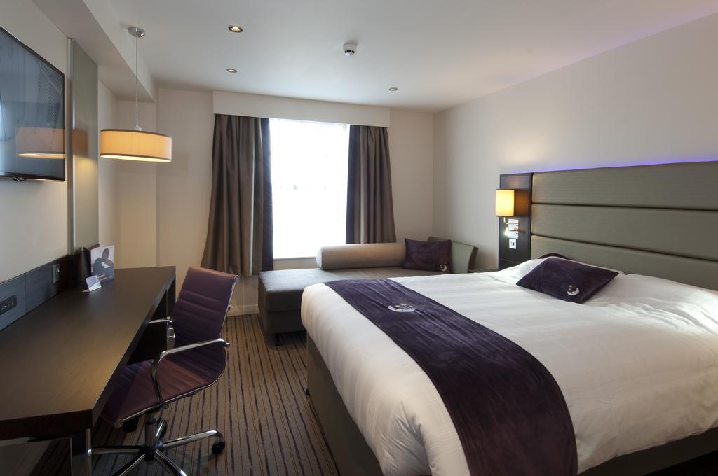 Premier Inn London Greenford Quarto foto