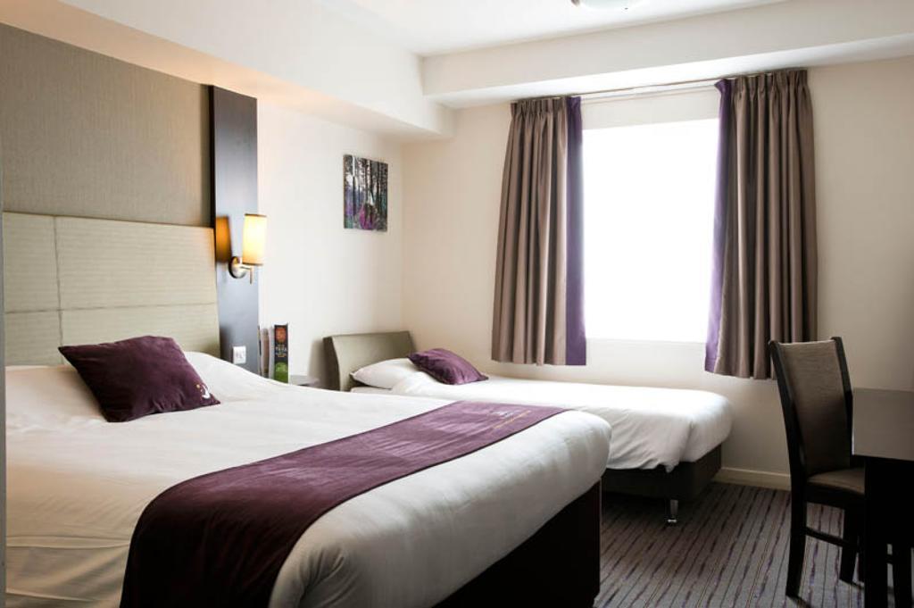 Premier Inn London Greenford Quarto foto