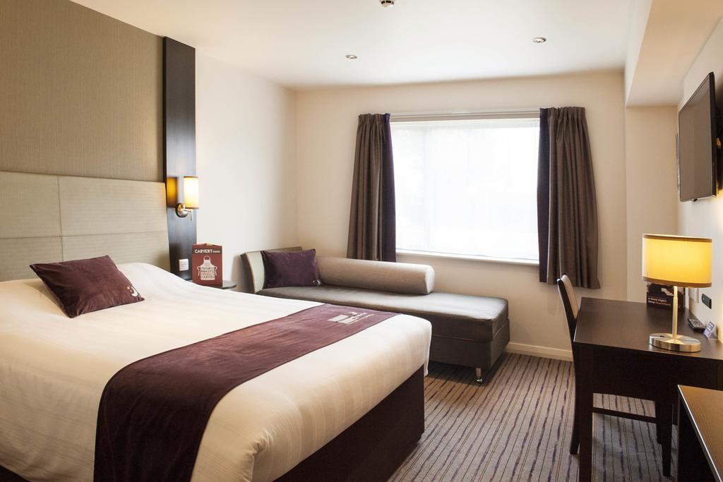 Premier Inn London Greenford Quarto foto